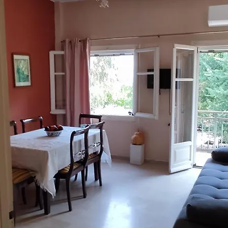 Danae's Flat * Anemomylos