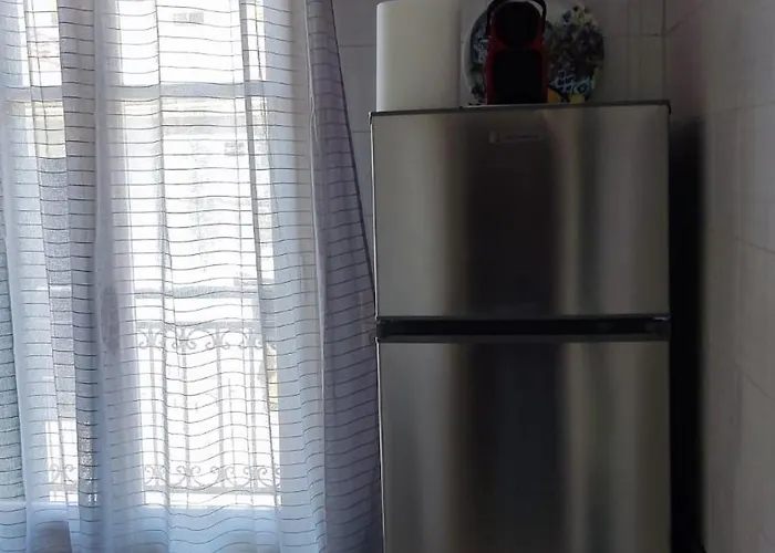 Danae's Flat Anemomylos